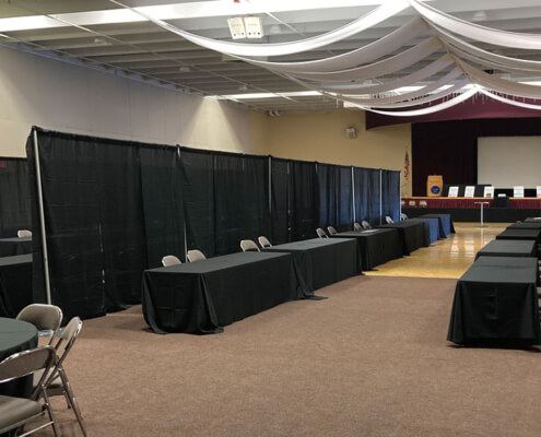 Multiple-Trade-Show-Rows-With-No-Dividers-for-Rent