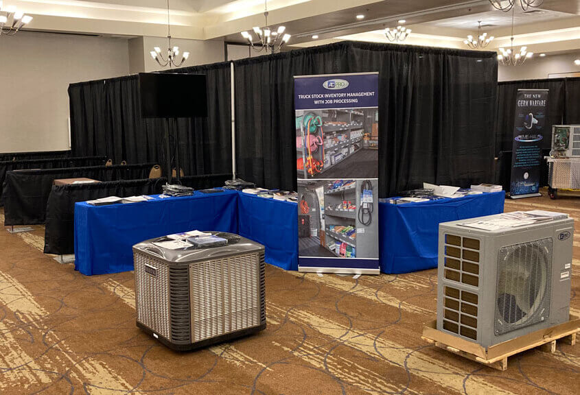 Trade-Show-With-Black-Banjo-And-3'-High-Dividers-for-Rent